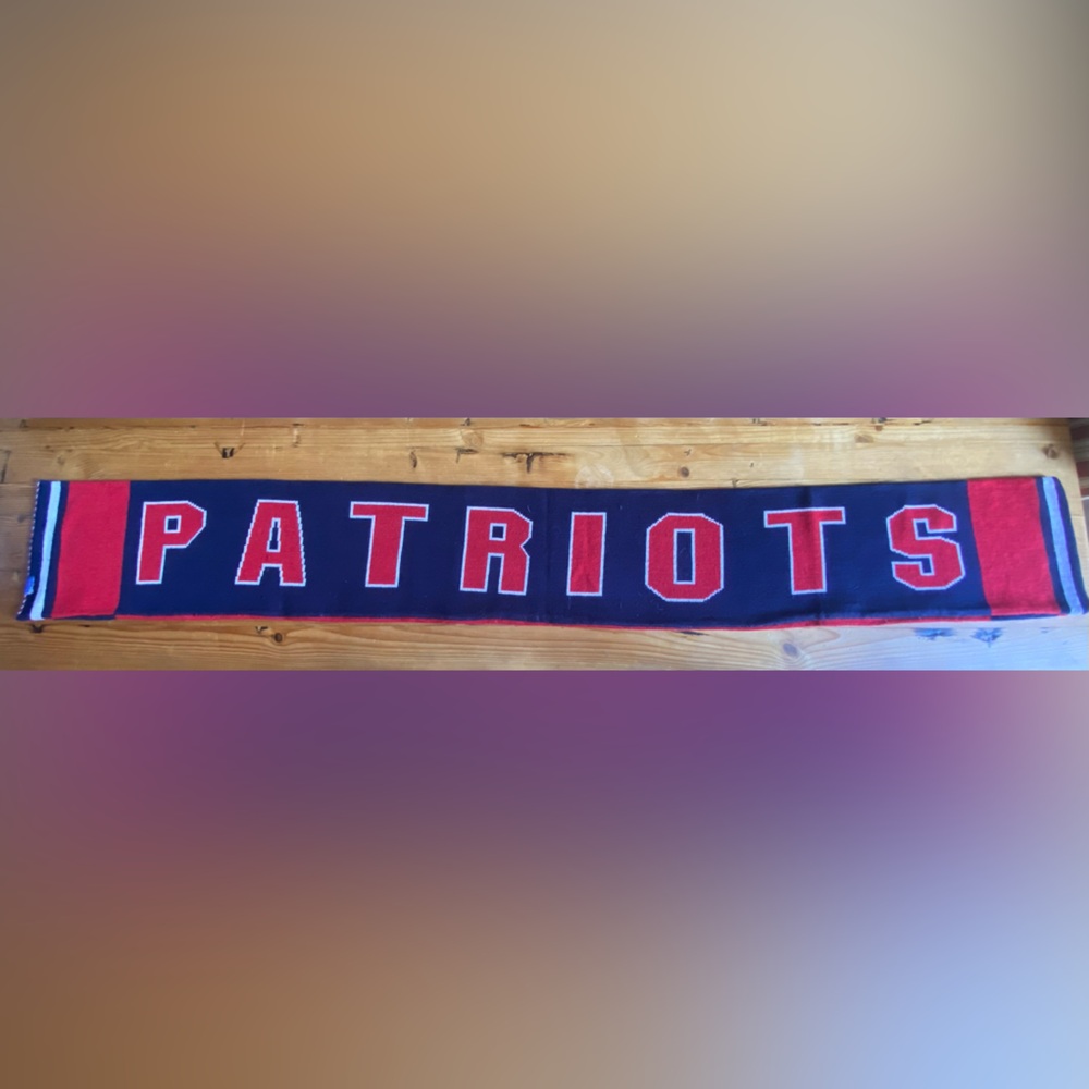 New England Patriots Sports Winter Scarf - Picture 2 of 5